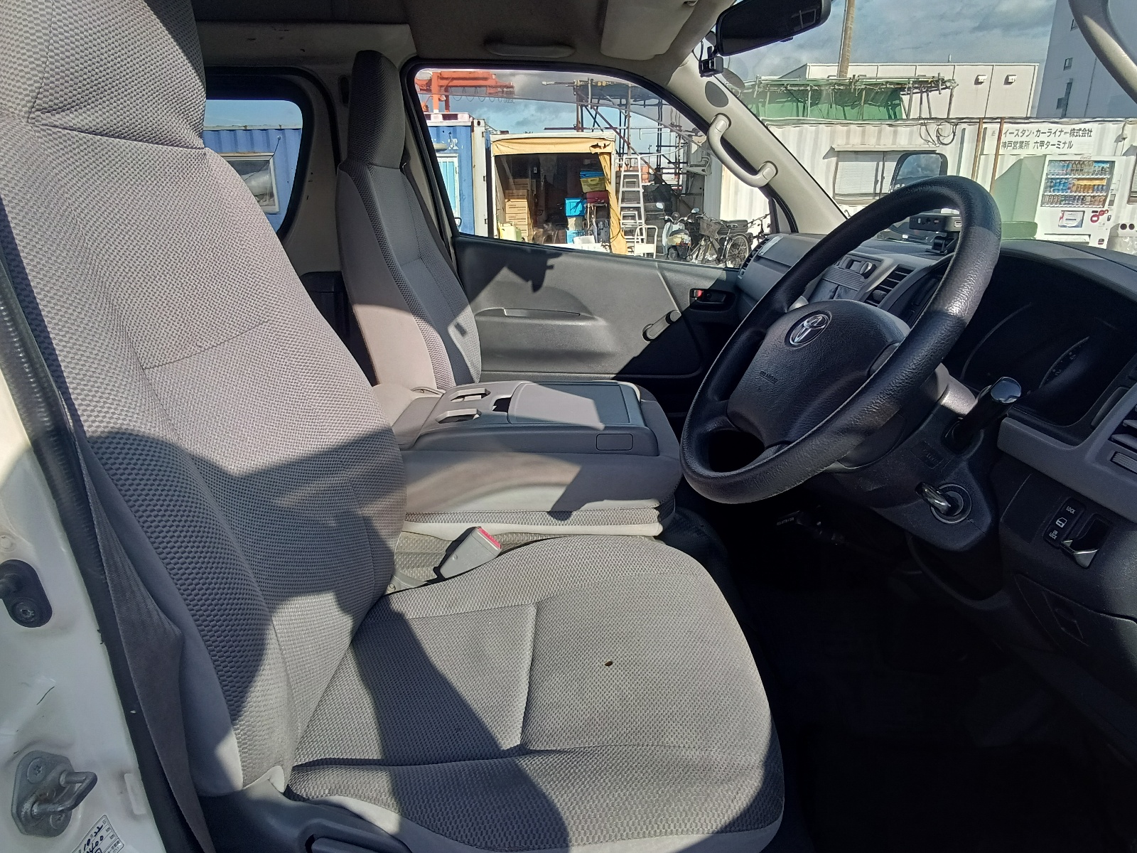 TRH200-0068149_20251118141044