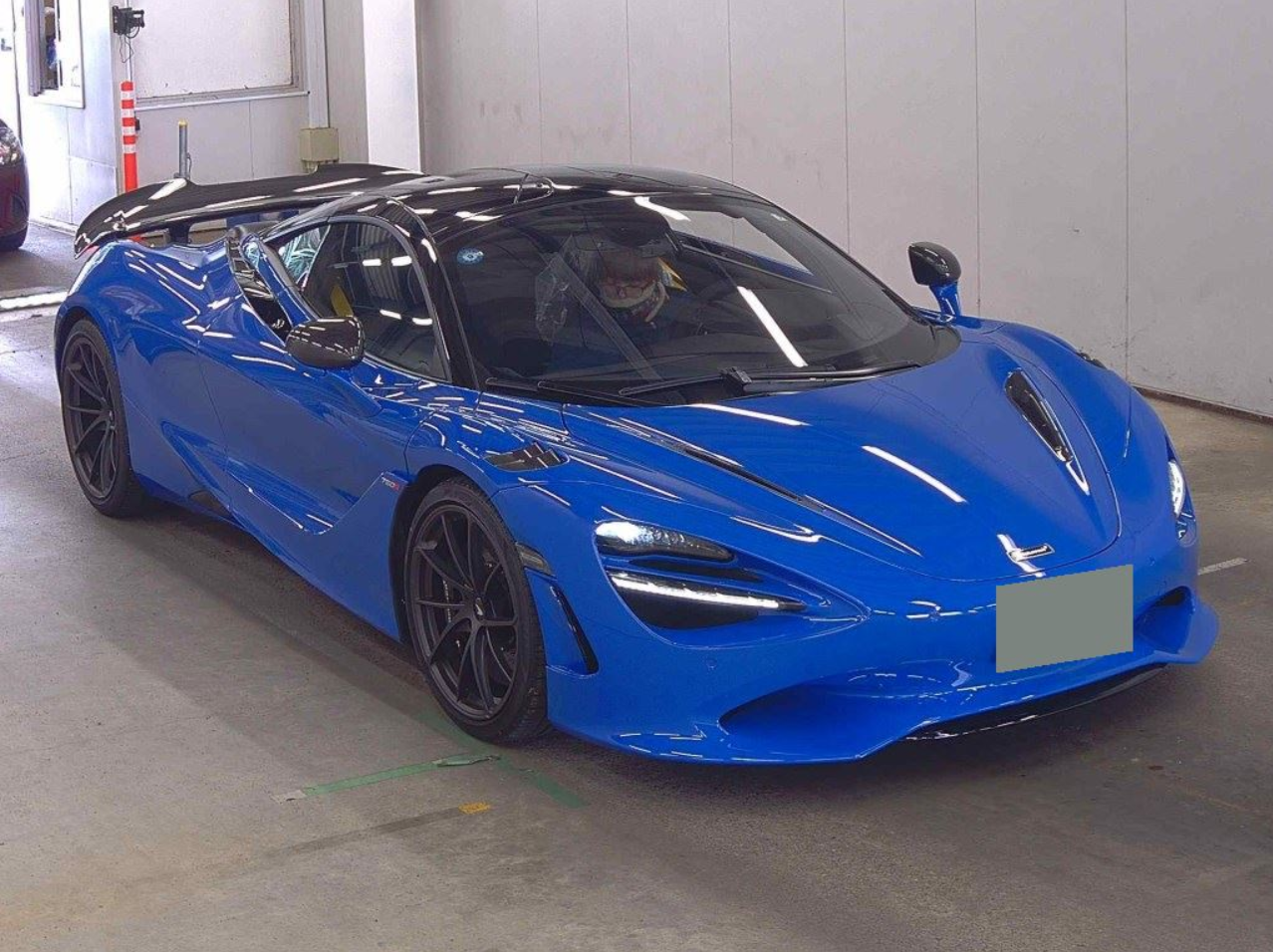 2025 MCLAREN 750S 