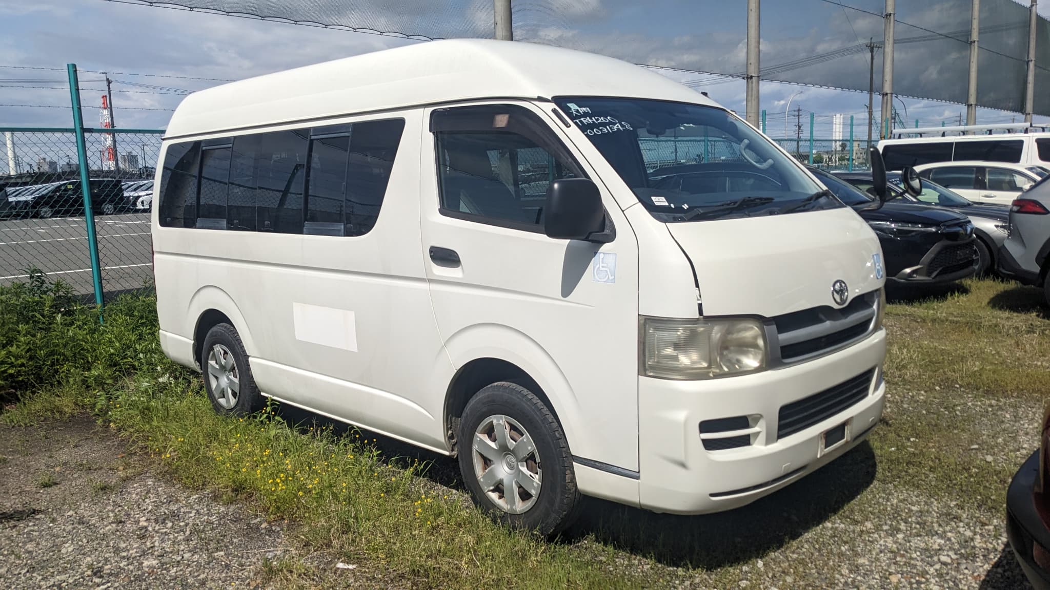 TRH200-0031348_2