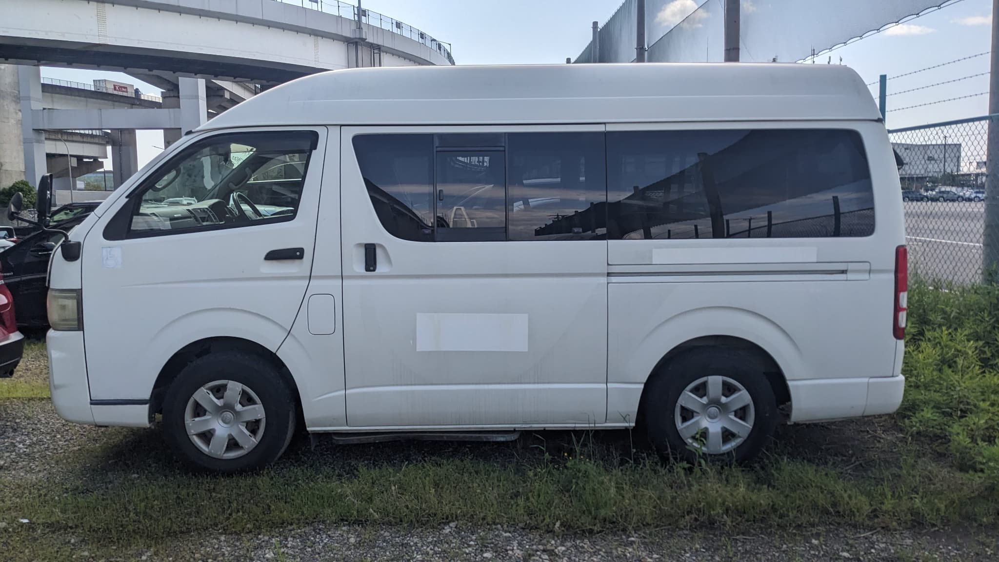 TRH200-0031348_7